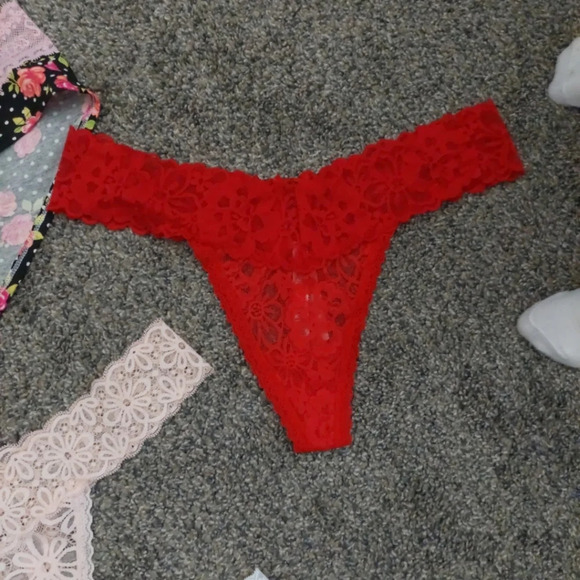 5 Victoria's Secret pantie bundle Large - Picture 4 of 8